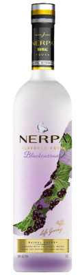 Водка особая Нерпа Черная Смородина 38% 0.7л РОССИЯ