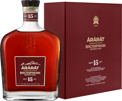 Коньяк Армянский Васпуракан КС 15 лет 40% 0.7л П/Упак : Арарат АРМЕНИЯ