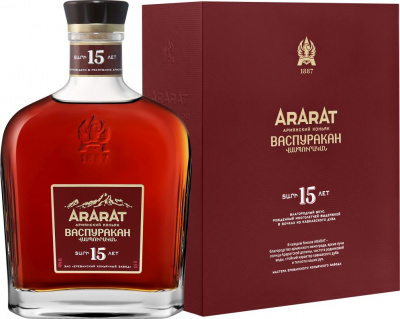 Коньяк Армянский Васпуракан КС 15 лет 40% 0.5л П/Упак : Арарат АРМЕНИЯ
